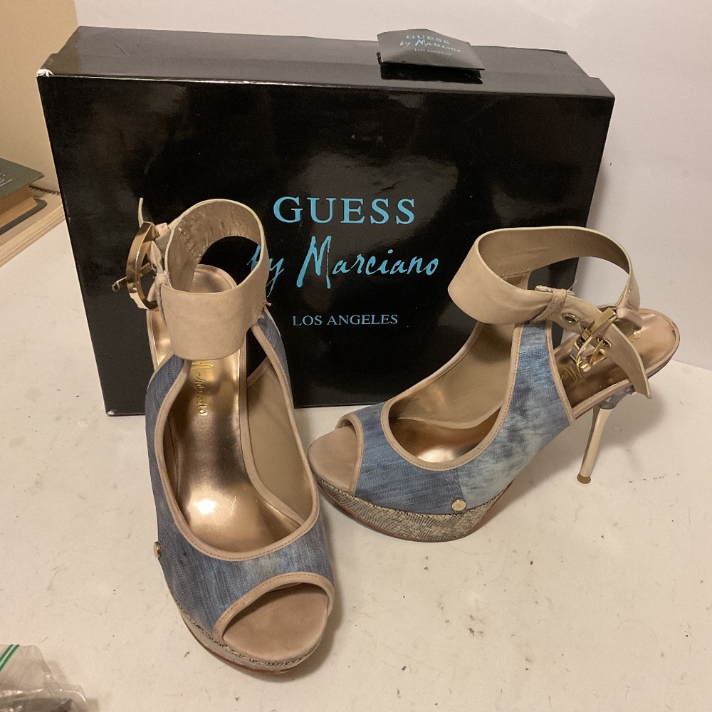 Guess by Marciano Blue and nude Platform Heel 9.5